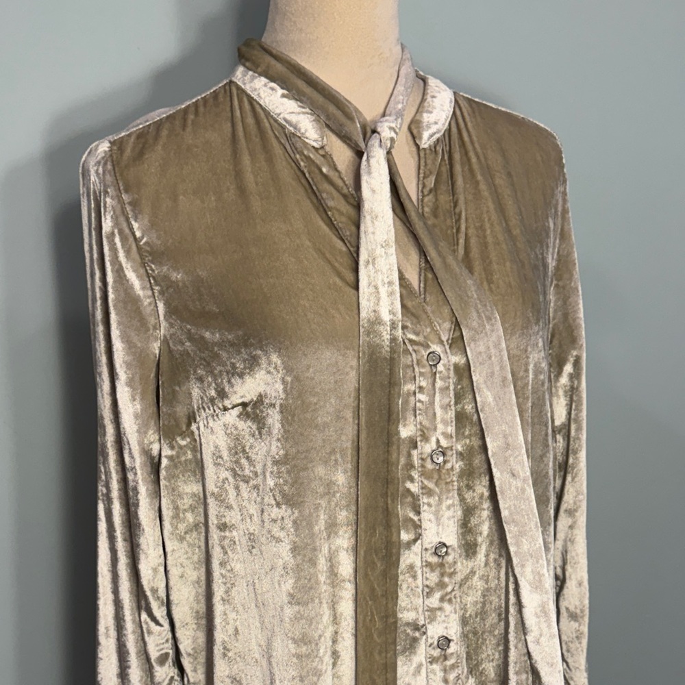 Anthropologie Maeve crushed Velvet tunic Blouse with tie Size M - Picture 4 of 9